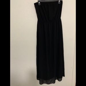 Gently Used Forever 21 “L” Black maxi dress